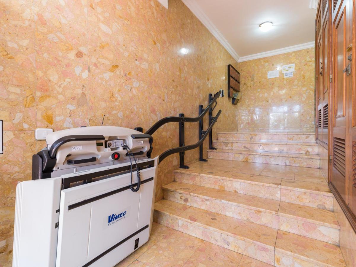 Huge Balcony Over Canteras By Canariasgetaway Casa de vacances *